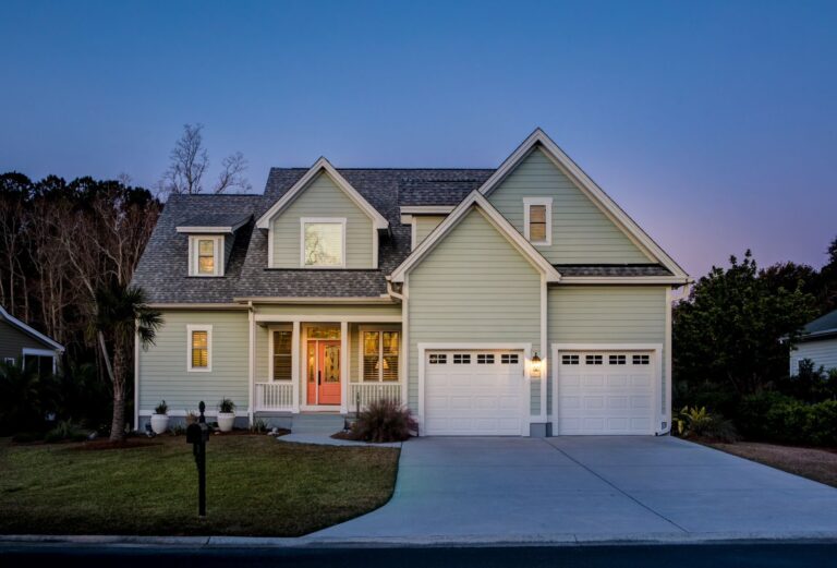 Twilight shots give homes a warm, inviting glow, especially when the interior lights are on and the sky reaches that perfect post-sunset blue. They take more planning and timing, but they make a huge visual impact. Agents love them for luxury listings or to help a property stand out on the MLS.